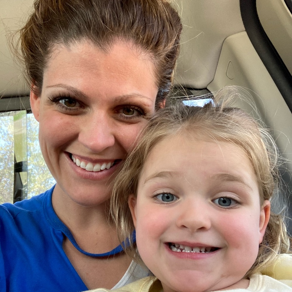 Meet your Posher, Elise